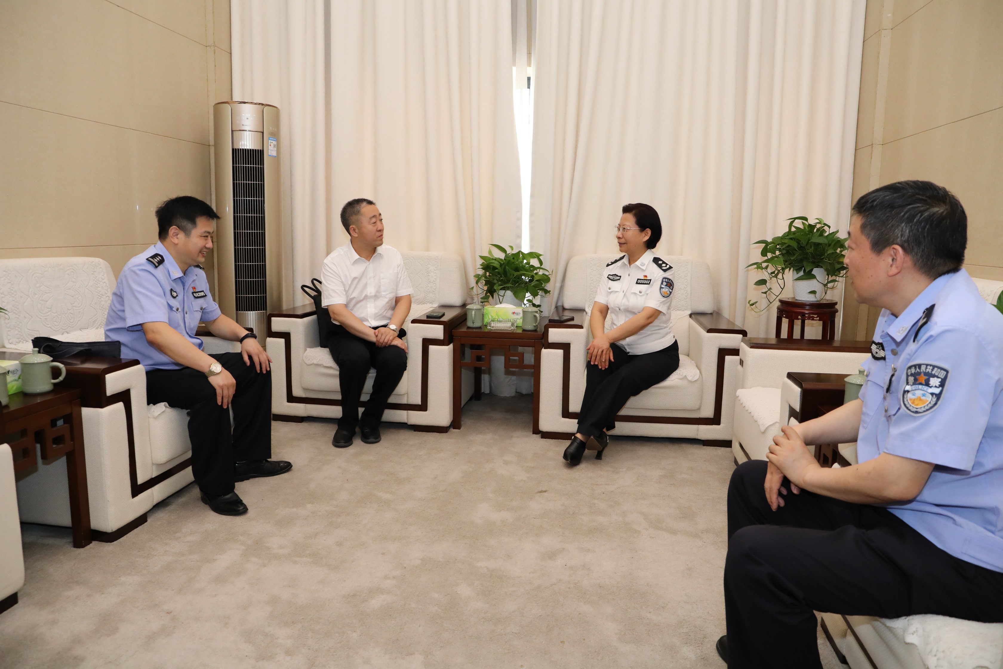 深入调研促发展 提升能力建新功 ——院党委委员、副院长侯军强带队赴河南警察学院交流调研-河南司法警官职业学院